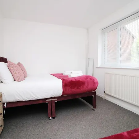2 Schlafzimmer Haus- 3 Betten- Kostenloses Parken- Wifi- Patio By Interhome *