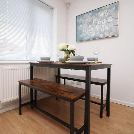 2 Schlafzimmer Haus- 3 Betten- Kostenloses Parken- Wifi- Patio By Interhome * Бристоль